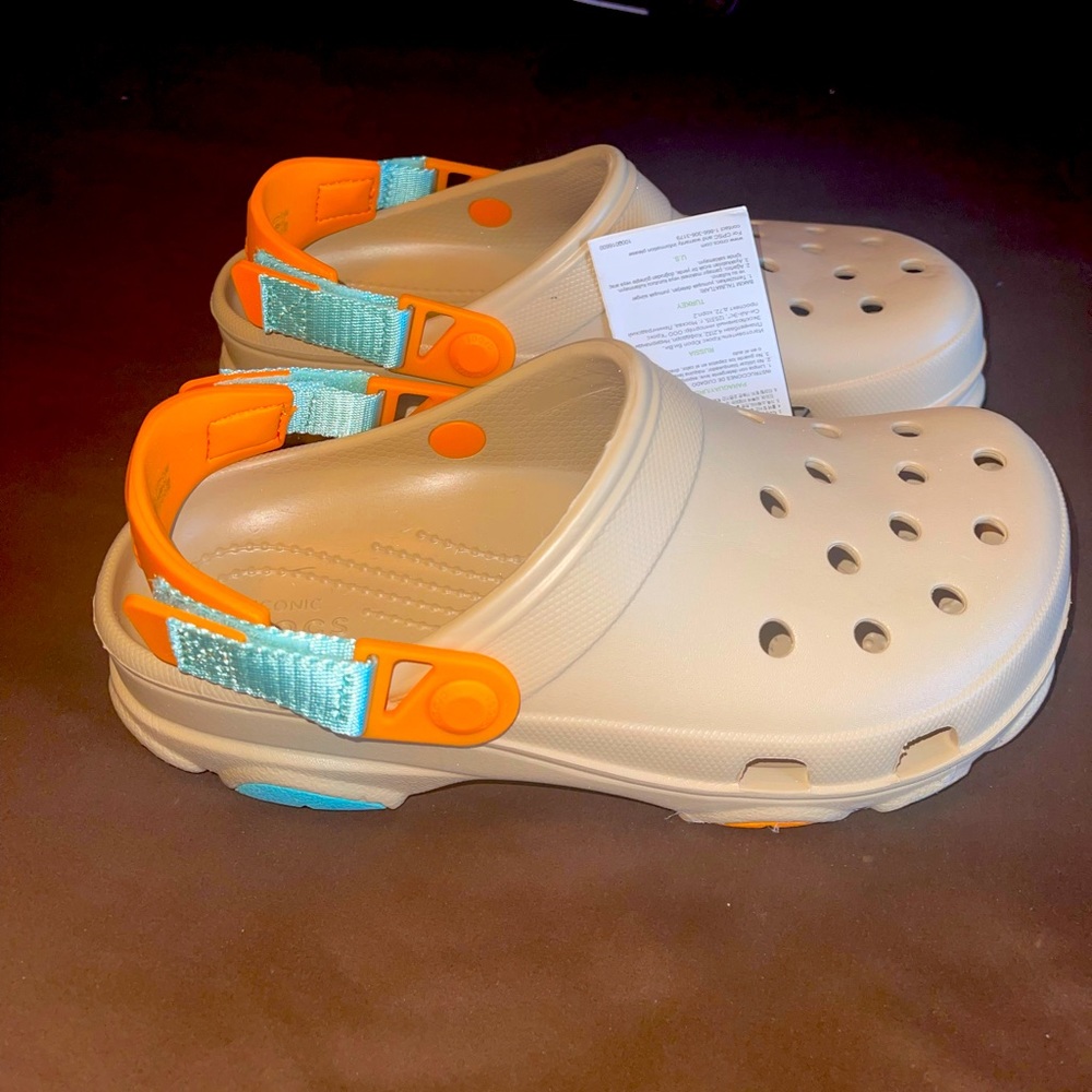 Unisex crocs beige